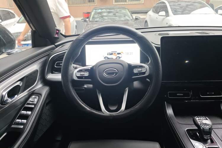 Used GAC Trumpchi GS8 2024 Linghang Series 2.0 TGDI Two-Wheel Drive Luxury Smart Connectivity Version Steering Wheel