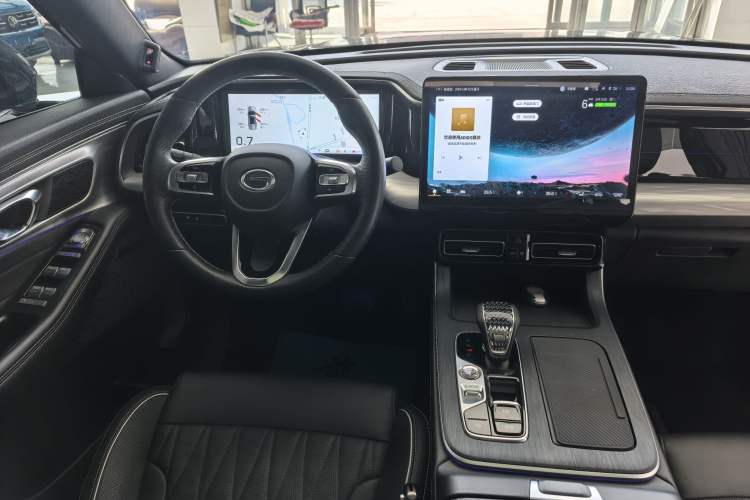 Used GAC Trumpchi GS8 2024 Linghang Series 2.0 TGDI Two-Wheel Drive Luxury Smart Connectivity Version Steering Wheel
