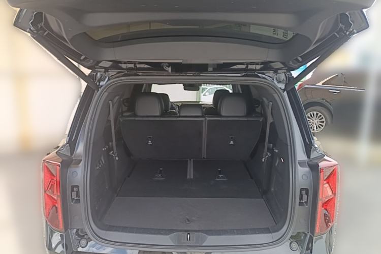 Used GAC Trumpchi GS8 2024 Linghang Series 2.0 TGDI Two-Wheel Drive Luxury Smart Connectivity Version Trunk