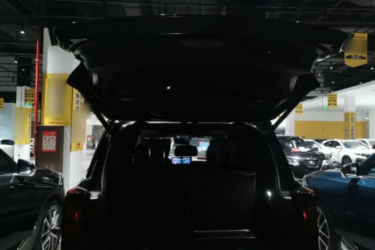 Used GAC Trumpchi GS8 2024 Linghang Series 2.0 TGDI Two-Wheel Drive Luxury Smart Connectivity Version Trunk