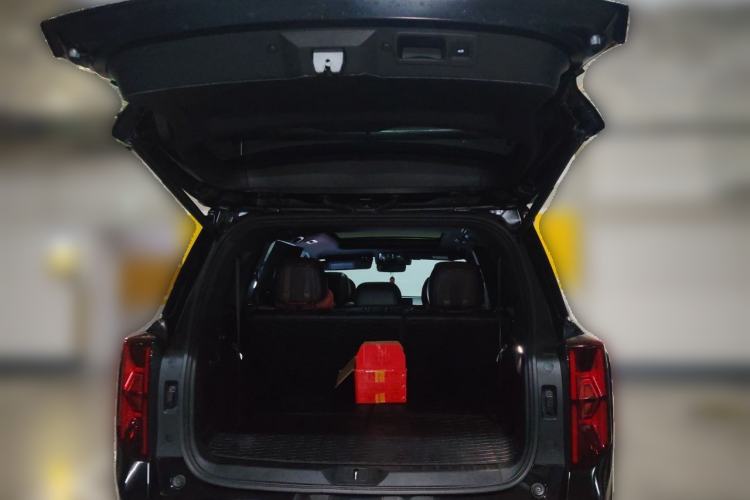 Used GAC Trumpchi GS8 2024 Linghang Series 2.0 TGDI Two-Wheel Drive Luxury Smart Connectivity Version Trunk