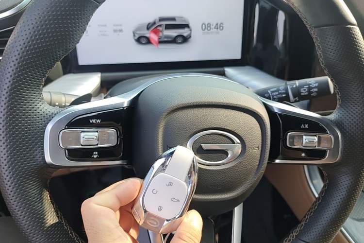 Used GAC Trumpchi GS8 2024 Linghang Series 2.0 TGDI Four-Wheel Drive Luxury Smart Connectivity Version Vehicle Key