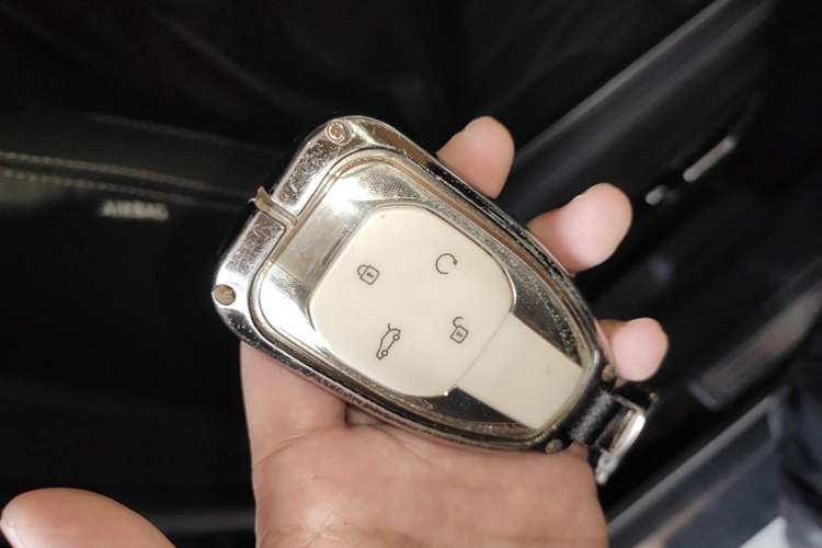 Used GAC Trumpchi GS8 2024 Linghang Series 2.0 TGDI Two-Wheel Drive Luxury Smart Connectivity Version Vehicle Key