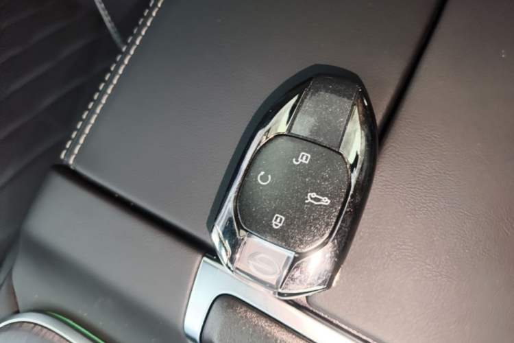 Used GAC Trumpchi GS8 2024 Linghang Series 2.0 TGDI Two-Wheel Drive Luxury Smart Connectivity Version Vehicle Key