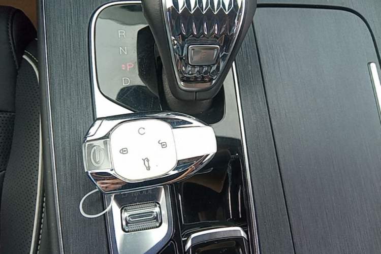 Used GAC Trumpchi GS8 2024 Linghang Series 2.0 TGDI Two-Wheel Drive Luxury Smart Connectivity Version Vehicle Key