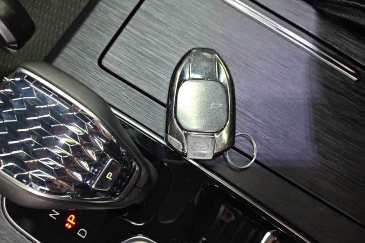 Used GAC Trumpchi GS8 2024 Linghang Series 2.0 TGDI Two-Wheel Drive Luxury Smart Connectivity Version Vehicle Key