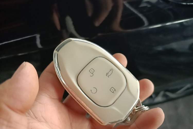 Used GAC Trumpchi GS8 2024 Linghang Series 2.0 TGDI Four-Wheel Drive Luxury Smart Connectivity Version Vehicle Key