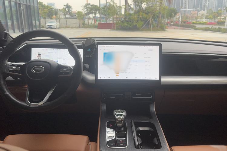 Used GAC Trumpchi GS8 2024 Linghang Series 2.0 TGDI Two-Wheel Drive Luxury Smart Connectivity Version Interior 1