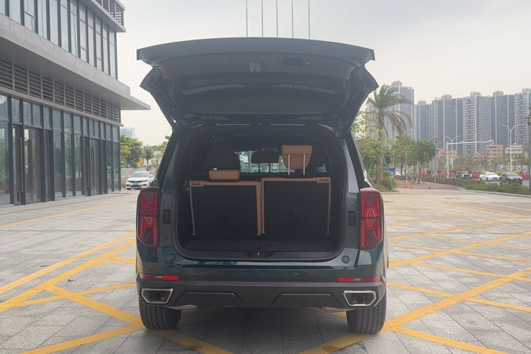 Used GAC Trumpchi GS8 2024 Linghang Series 2.0 TGDI Two-Wheel Drive Luxury Smart Connectivity Version Trunk