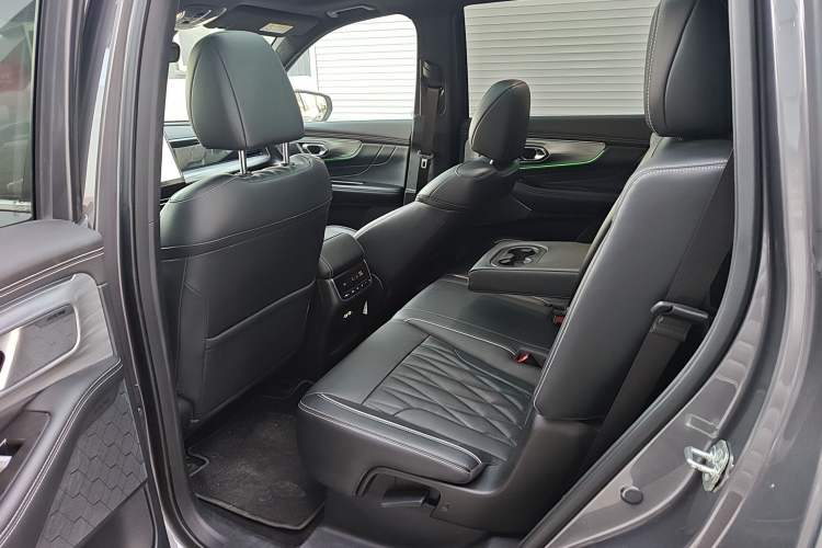 Used GAC Trumpchi GS8 2024 Linghang Series 2.0 TGDI Four-Wheel Drive Luxury Smart Connectivity Version Interior 1
