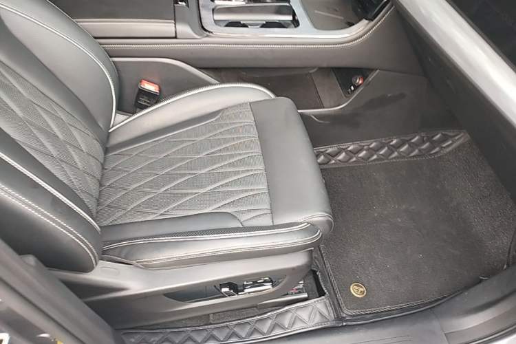 Used GAC Trumpchi GS8 2024 Dual-Motor Series 2.0TM Two-Wheel Drive Premium Edition Right Front Seat