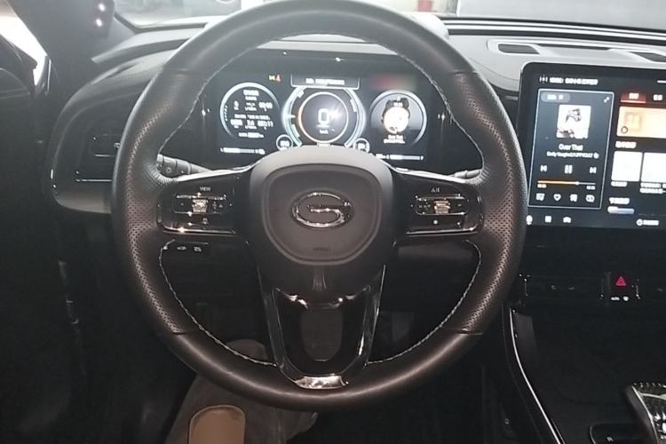 Used GAC Trumpchi GS8 2024 Dual-Motor Series 2.0TM Two-Wheel Drive Premium Edition Steering Wheel