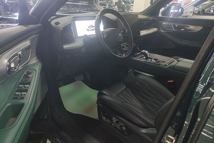 Used GAC Trumpchi GS8 2024 Dual-Motor Series 2.0TM Four-Wheel Drive Premium Edition Driver Seat