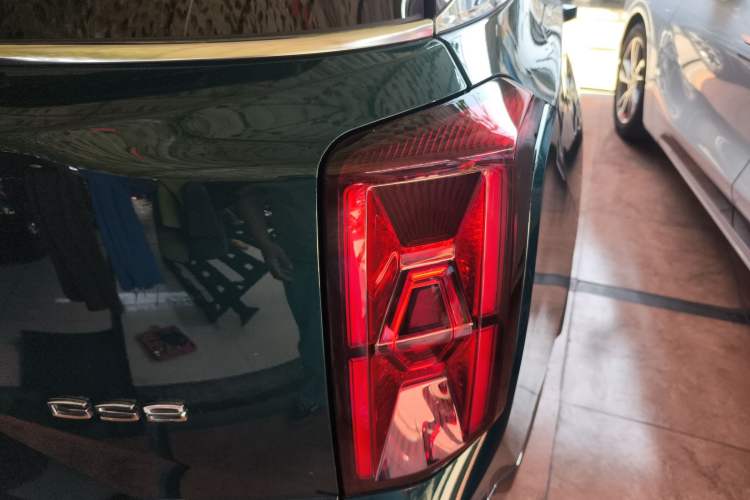 Used GAC Trumpchi GS8 2024 Linghang Series 2.0 TGDI Two-Wheel Drive Luxury Smart Connectivity Version Exterior 3
