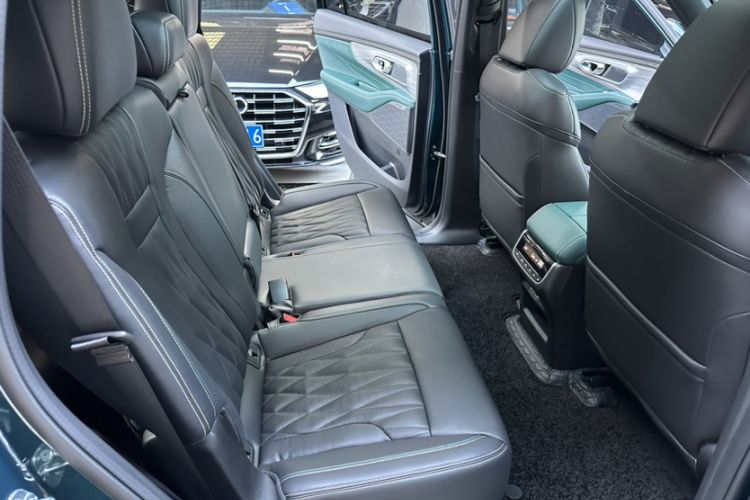 Used GAC Trumpchi GS8  Interior 10