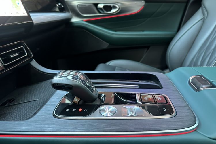 Used GAC Trumpchi GS8  Interior 12