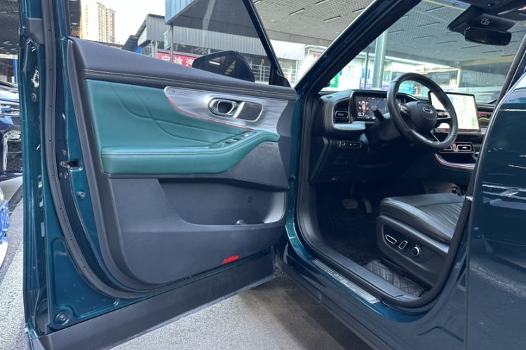 Used GAC Trumpchi GS8  Interior 2