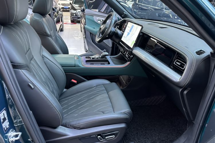 Used GAC Trumpchi GS8  Interior 9