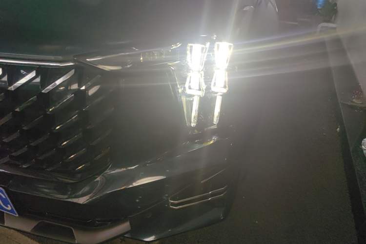 Used GAC Trumpchi GS8 2024 Linghang Series 2.0 TGDI Two-Wheel Drive Luxury Smart Connectivity Version Left Front Headlight