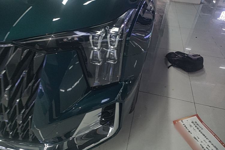 Used GAC Trumpchi GS8 2024 Dual-Motor Series 2.0TM Four-Wheel Drive Premium Edition Left Front Headlight