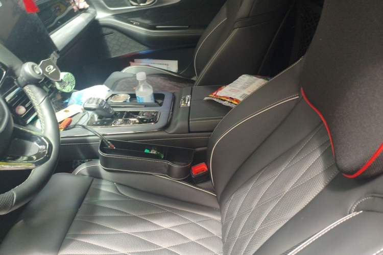 Used GAC Trumpchi GS8 2024 Dual-Motor Series 2.0TM Two-Wheel Drive Premium Edition Left Front Seat
