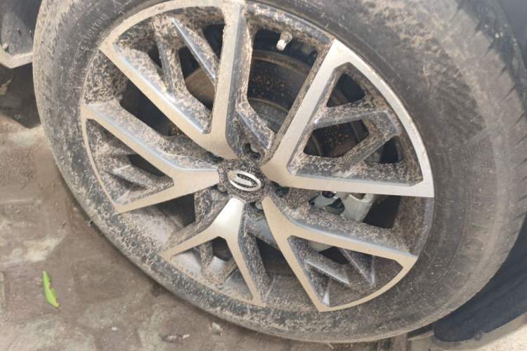Used GAC Trumpchi GS8 2024 Dual-Motor Series 2.0TM Two-Wheel Drive Premium Edition Right Front Wheel Hub