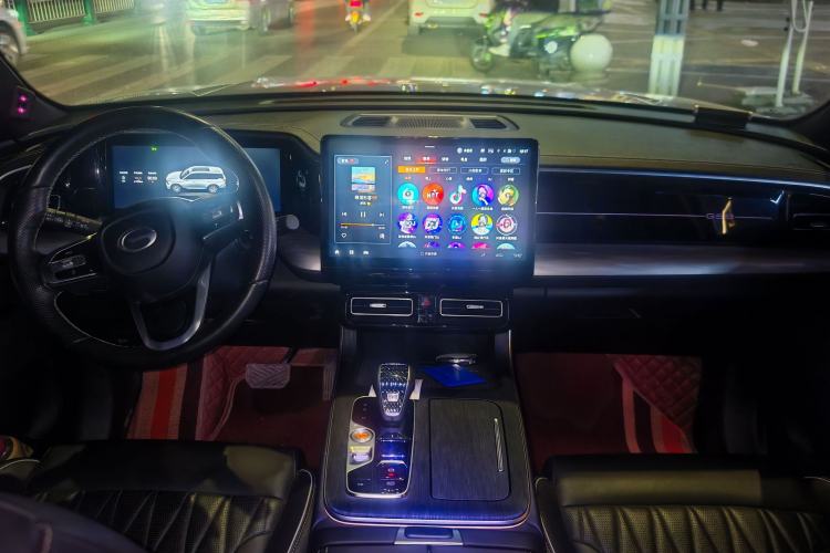 Used GAC Trumpchi GS8 2024 Linghang Series 2.0 TGDI Two-Wheel Drive Luxury Smart Connectivity Version Audio And AC Panel