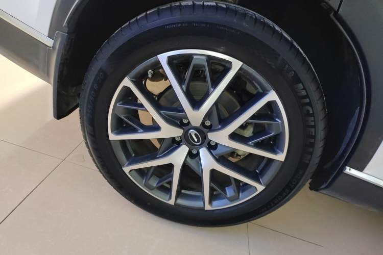 Used GAC Trumpchi GS8 2024 Linghang Series 2.0 TGDI Two-Wheel Drive Luxury Smart Connectivity Version Exterior 5