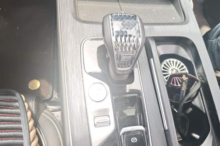 Used GAC Trumpchi GS8 2024 Linghang Series 2.0 TGDI Two-Wheel Drive Luxury Smart Connectivity Version Gear Lever