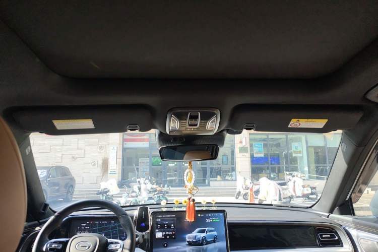 Used GAC Trumpchi GS8 2024 Linghang Series 2.0 TGDI Four-Wheel Drive Luxury Smart Connectivity Version Headliner