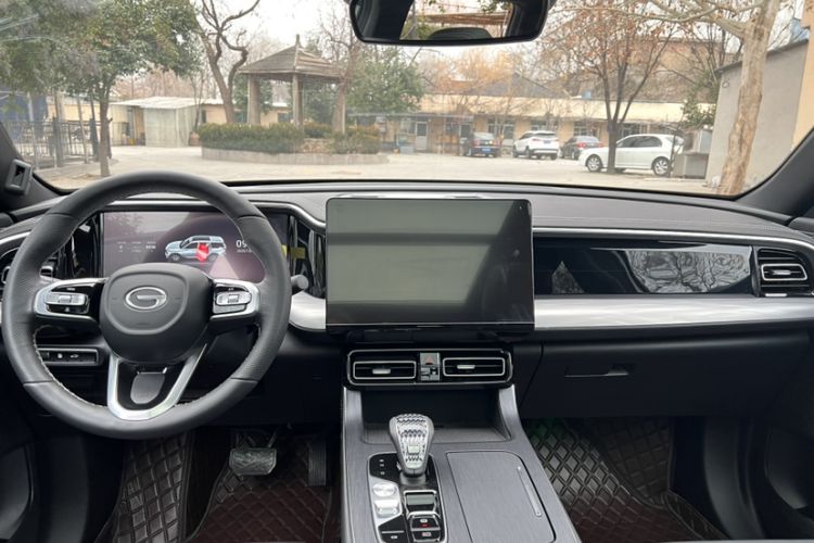 Used GAC Trumpchi GS8 2024 Linghang Series 2.0 TGDI Two-Wheel Drive Luxury Smart Connectivity Version Interior 2