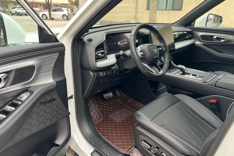 Used GAC Trumpchi GS8 2024 Linghang Series 2.0 TGDI Two-Wheel Drive Luxury Smart Connectivity Version Interior 5