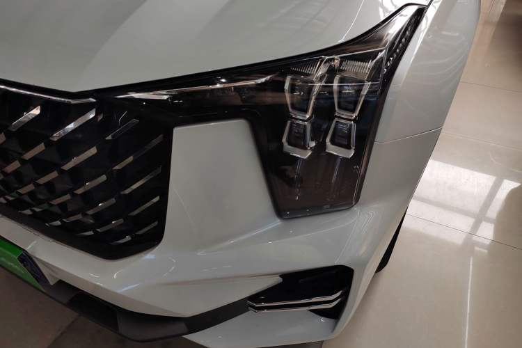 Used GAC Trumpchi GS8 2024 Linghang Series 2.0 TGDI Two-Wheel Drive Luxury Smart Connectivity Version Left Front Headlight