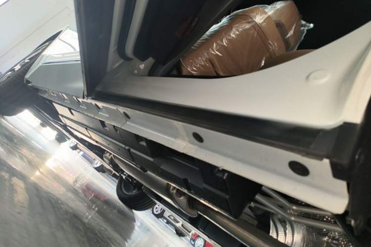 Used GAC Trumpchi GS8 2024 Linghang Series 2.0 TGDI Two-Wheel Drive Luxury Smart Connectivity Version Left Side Sill