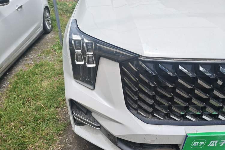 Used GAC Trumpchi GS8 2024 Linghang Series 2.0 TGDI Two-Wheel Drive Luxury Smart Connectivity Version Right Front Headlight