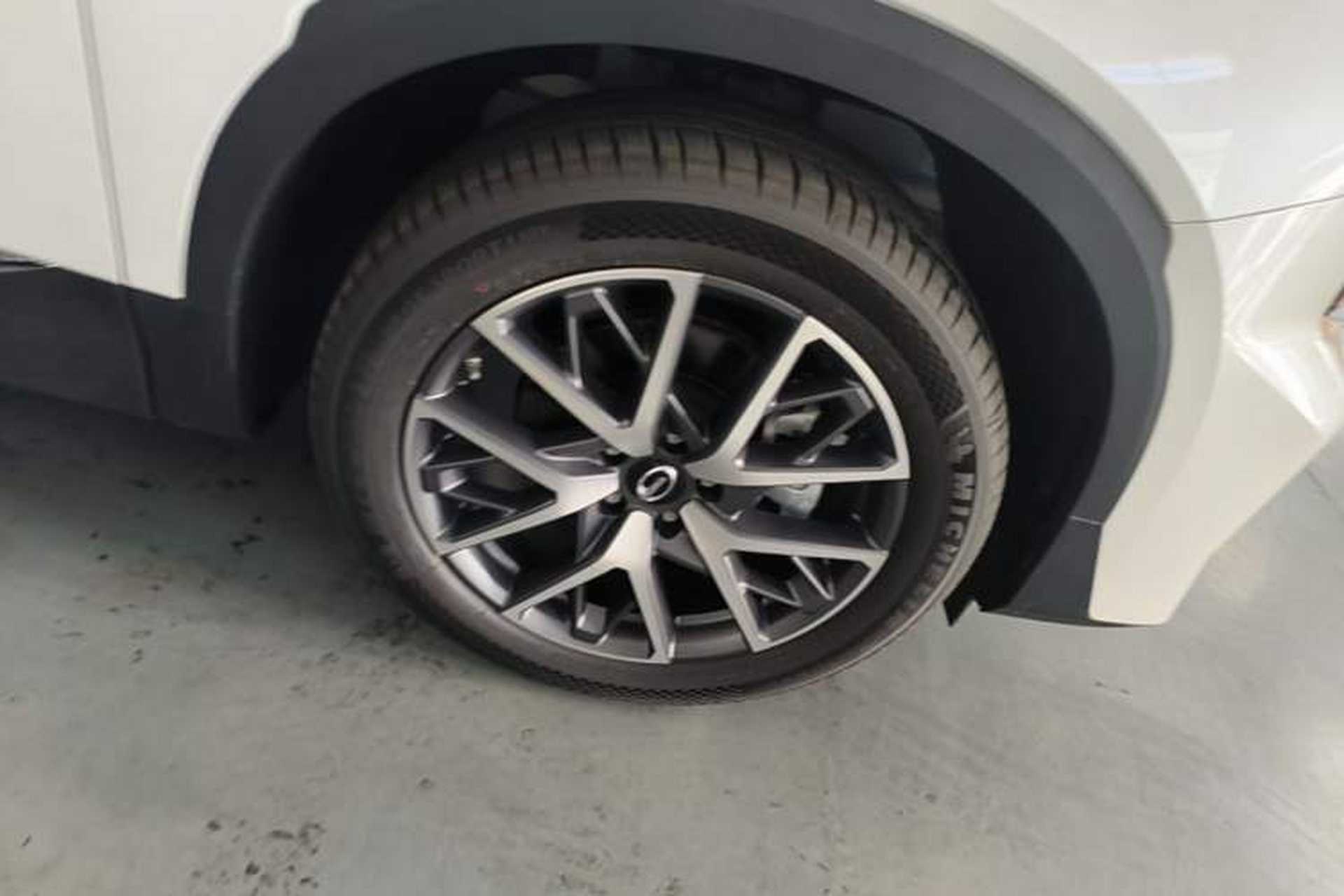 Used GAC Trumpchi GS8 2024 Linghang Series 2.0 TGDI Two-Wheel Drive Luxury Smart Connectivity Version Right Rear Wheel Hub
