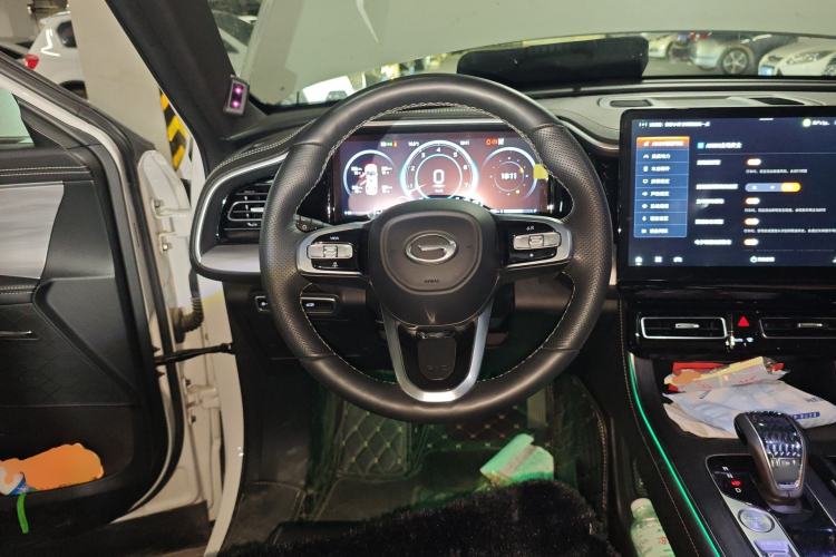 Used GAC Trumpchi GS8 2024 Linghang Series 2.0 TGDI Two-Wheel Drive Luxury Smart Connectivity Version Steering Wheel