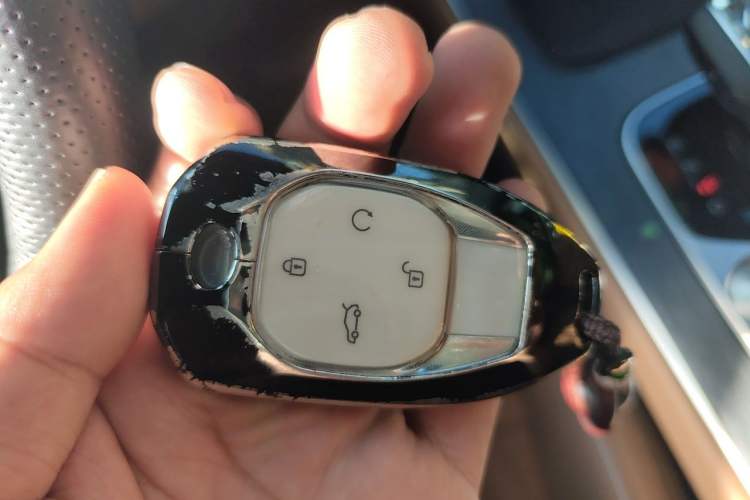 Used GAC Trumpchi GS8 2024 Linghang Series 2.0 TGDI Four-Wheel Drive Luxury Smart Connectivity Version Vehicle Key