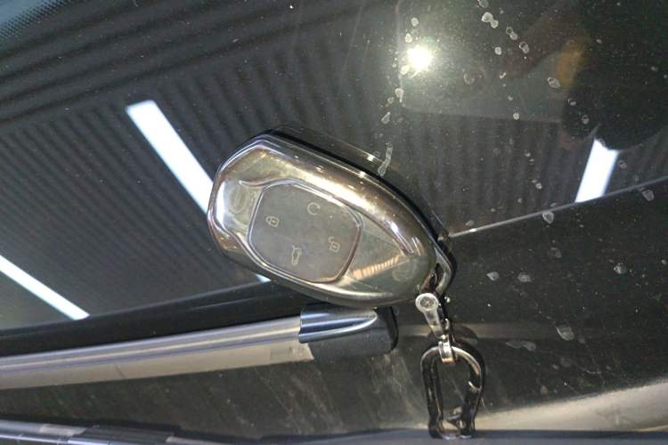 Used GAC Trumpchi GS8 2024 Linghang Series 2.0 TGDI Two-Wheel Drive Luxury Smart Connectivity Version Vehicle Key