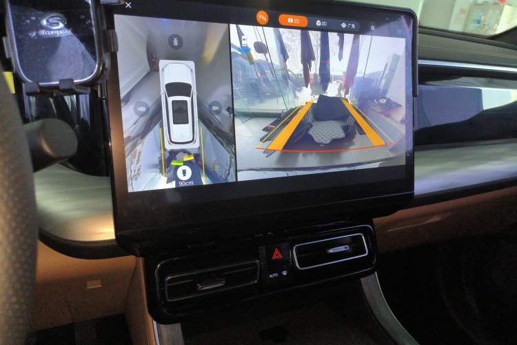 Used GAC Trumpchi GS8 2025 Linghang Series 2.0 TGDI Two-Wheel-Drive Luxury Edition 5 Seats Audio And AC Panel