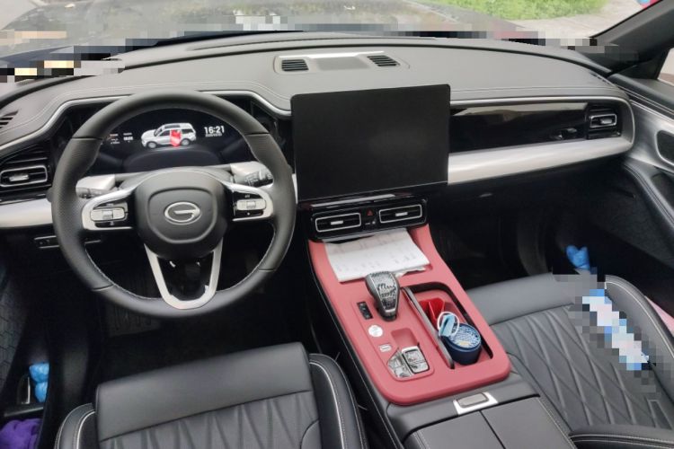Used GAC Trumpchi GS8 2025 Linghang Series 2.0 TGDI Two-Wheel-Drive Luxury Edition 5 Seats Center Console