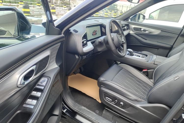 Used GAC Trumpchi GS8 2025 Linghang Series 2.0 TGDI Two-Wheel-Drive Luxury Edition 5 Seats Driver Seat