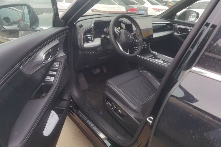 Used GAC Trumpchi GS8 2025 Linghang Series 2.0 TGDI Two-Wheel-Drive Luxury Edition 5 Seats Driver Seat