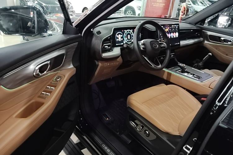 Used GAC Trumpchi GS8 2025 Linghang Series 2.0 TGDI Two-Wheel-Drive Luxury Edition 5 Seats Driver Seat