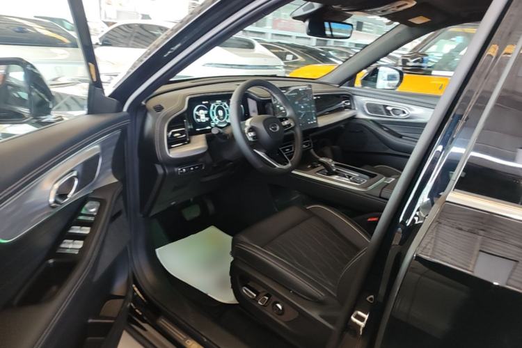 Used GAC Trumpchi GS8 2025 Linghang Series 2.0 TGDI Two-Wheel-Drive Luxury Edition 5 Seats Driver Seat