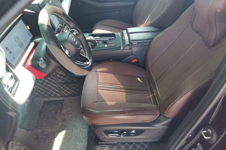 Used GAC Trumpchi GS8 2025 Linghang Series 2.0 TGDI Two-Wheel-Drive Luxury Edition 5 Seats Driver Seat