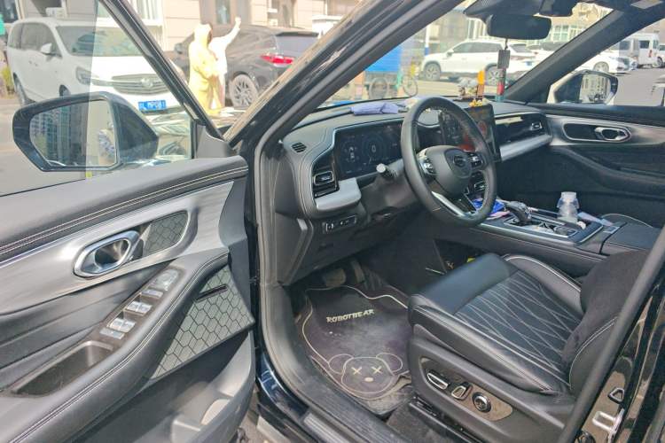Used GAC Trumpchi GS8 2025 Linghang Series 2.0 TGDI Two-Wheel-Drive Luxury Edition 5 Seats Driver Seat