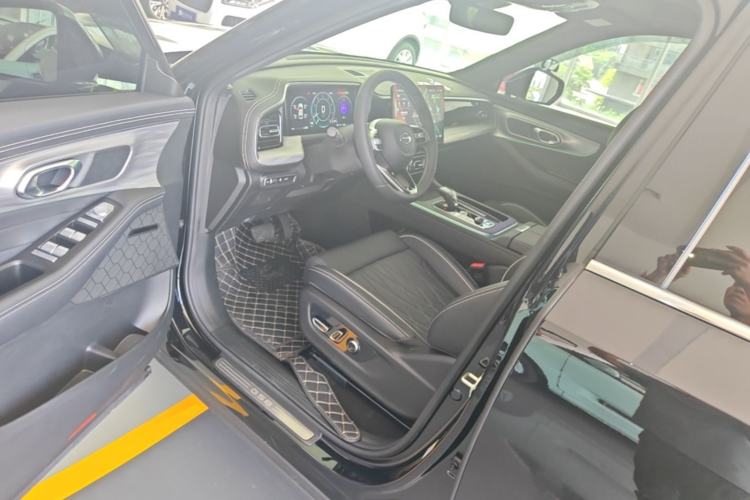 Used GAC Trumpchi GS8 2025 Linghang Series 2.0 TGDI Four-Wheel-Drive Luxury Edition 5 Seats Driver Seat