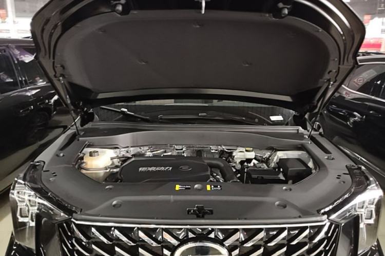 Used GAC Trumpchi GS8 2025 Linghang Series 2.0 TGDI Two-Wheel-Drive Luxury Edition 5 Seats Engine Bay