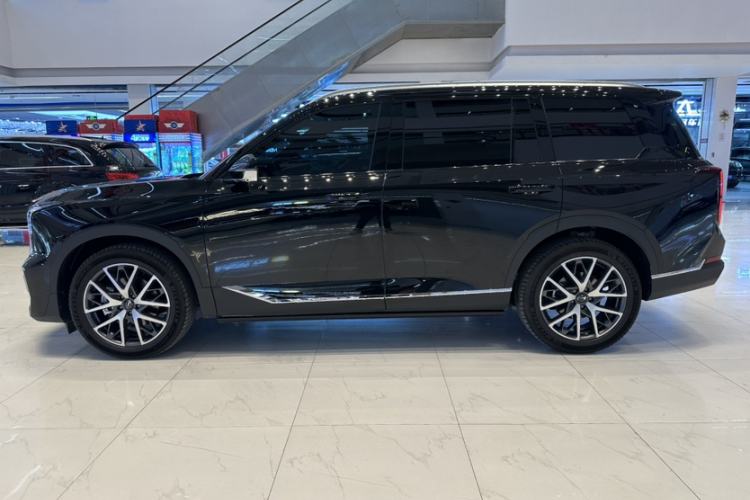 Used GAC Trumpchi GS8 2025 Linghang Series 2.0 TGDI Two-Wheel-Drive Luxury Edition 5 Seats Exterior 2